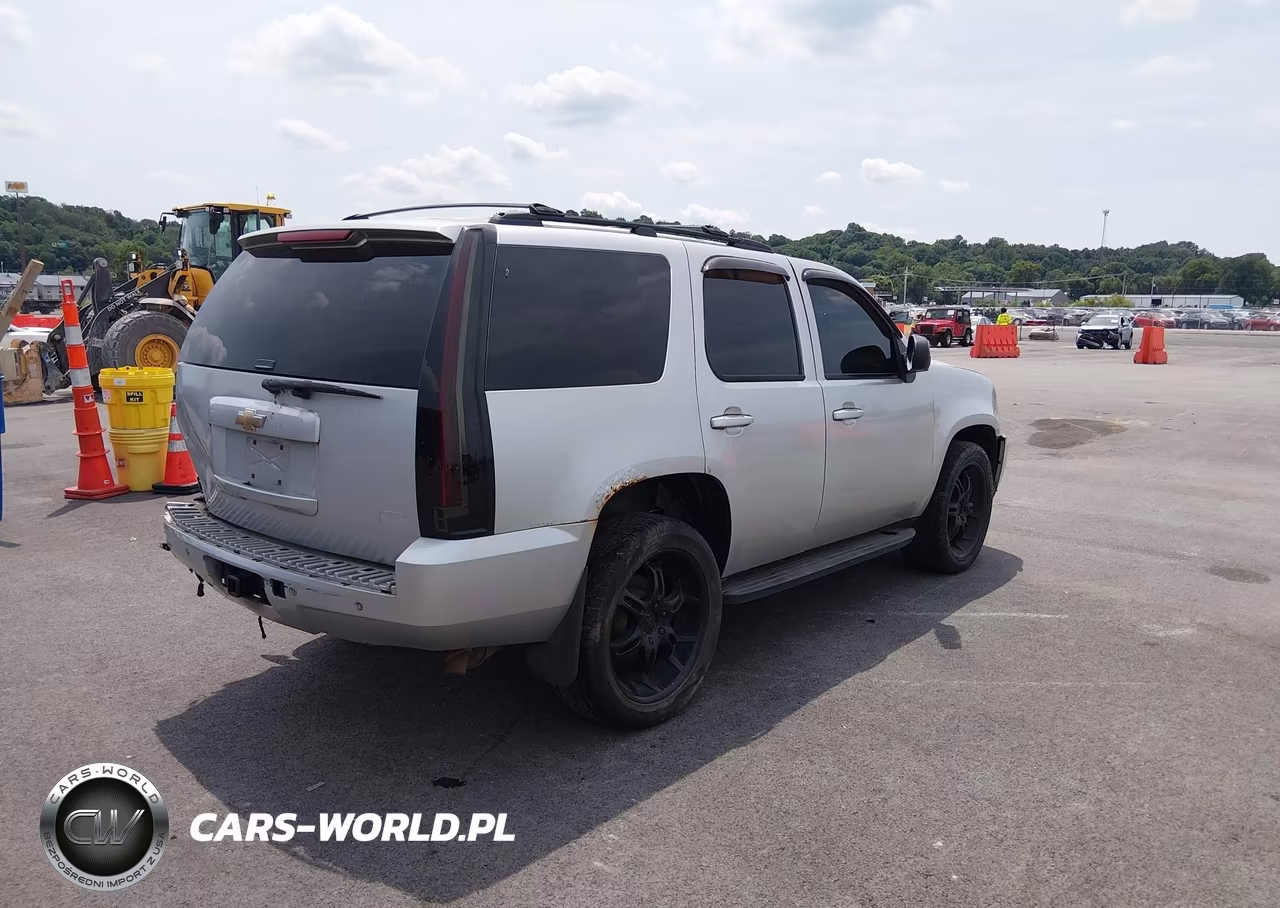 2010 Chevrolet Tahoe Lt VIN:1GNUKBE07AR138087 - 4
