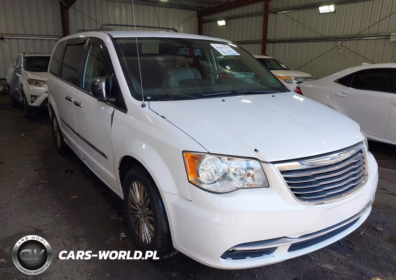 2015 Chrysler Town & Country Touring-L – zdjęcie 1 z 16