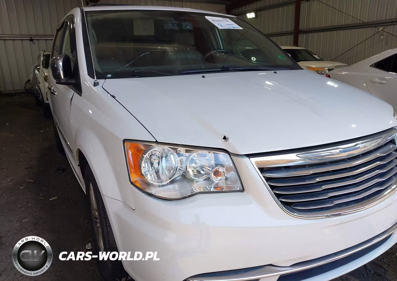 2015 Chrysler Town & Country Touring-L VIN:2C4RC1CG5FR618894 - 6