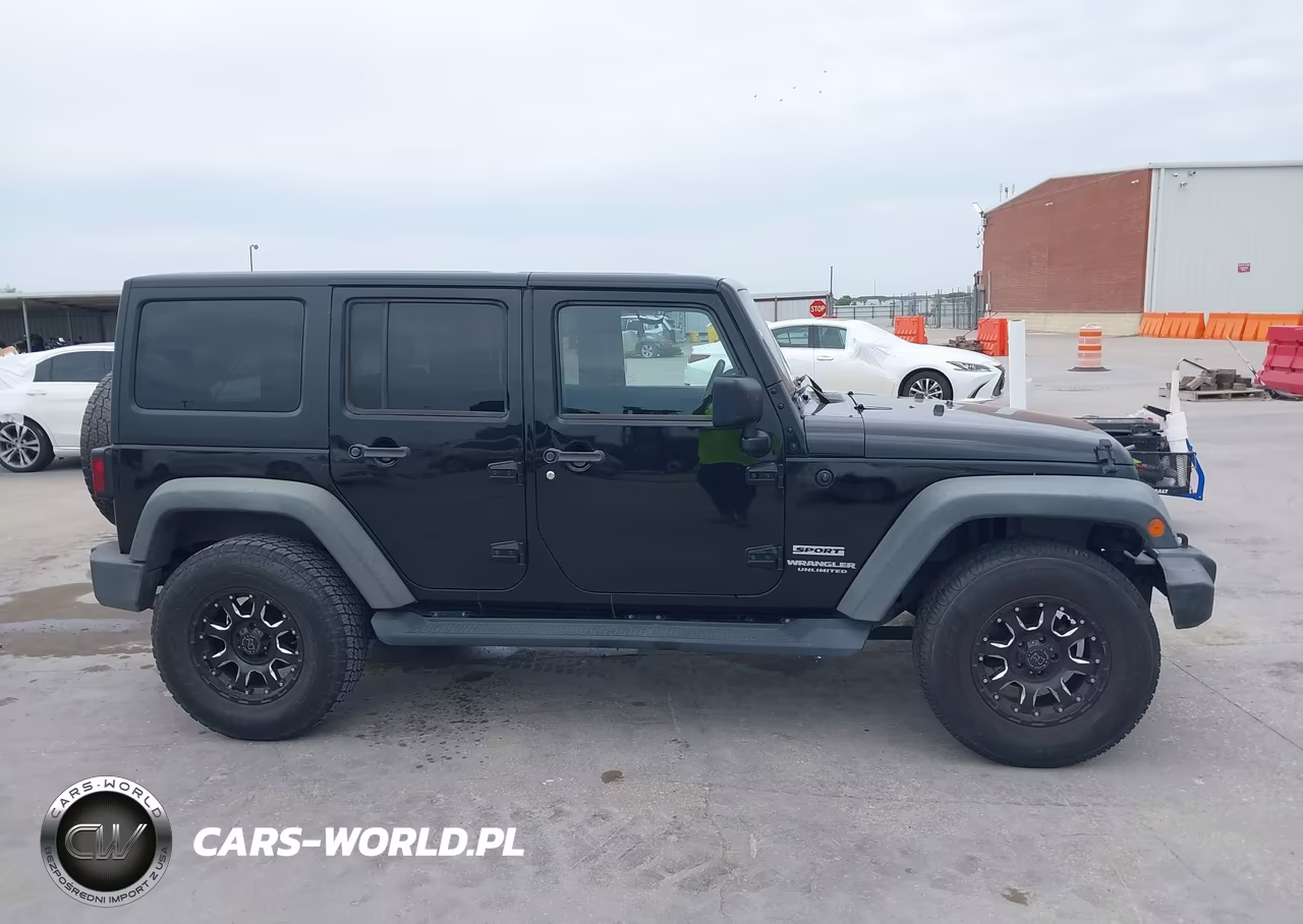 2015 Jeep Wrangler Unlimited Sport VIN:1C4BJWDG7FL510191 - 14