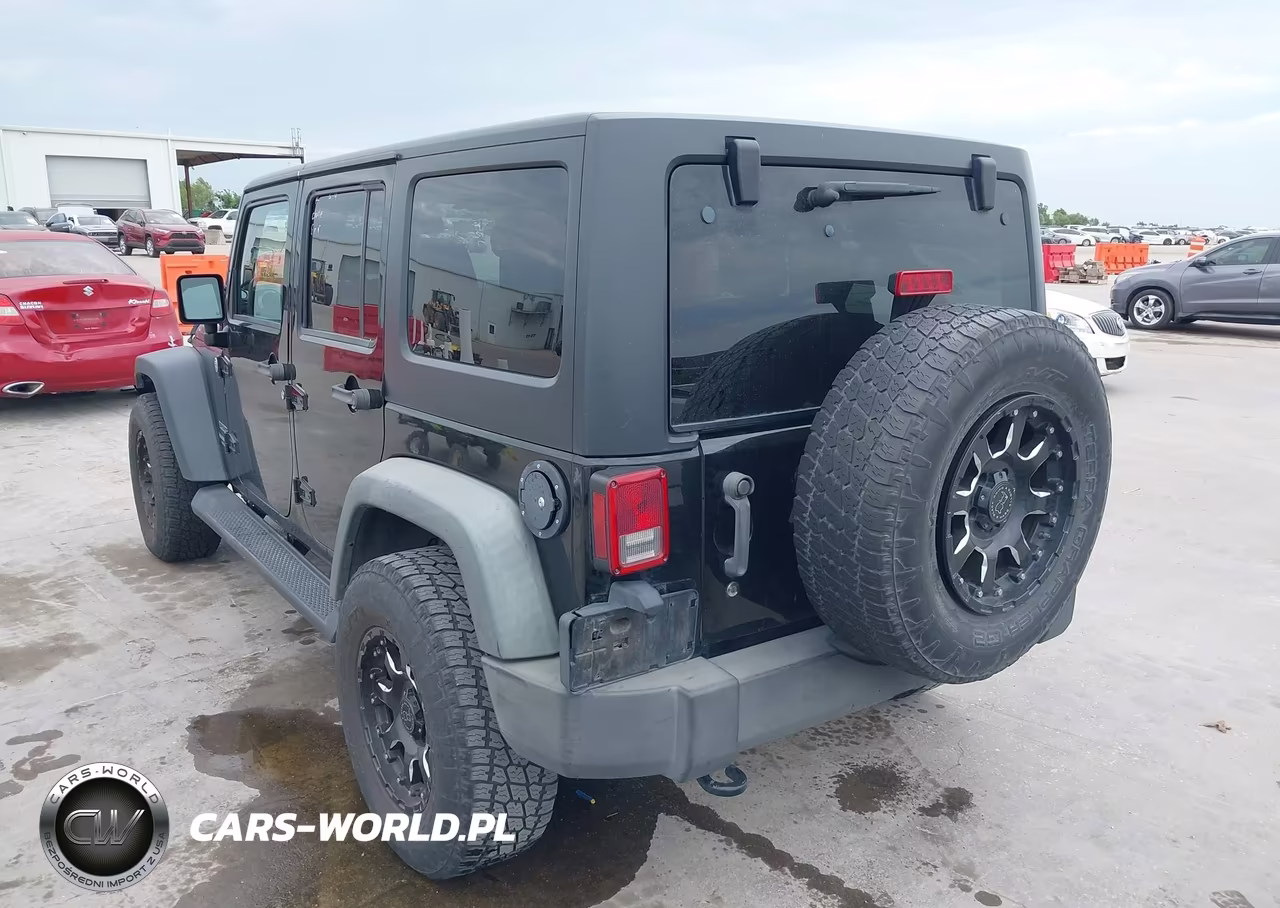 2015 Jeep Wrangler Unlimited Sport VIN:1C4BJWDG7FL510191 - 3