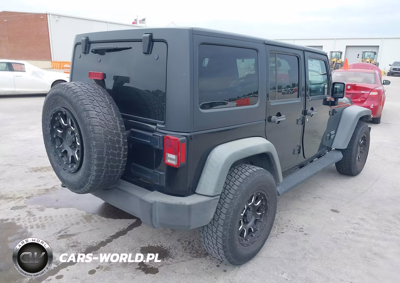 2015 Jeep Wrangler Unlimited Sport VIN:1C4BJWDG7FL510191 - 4