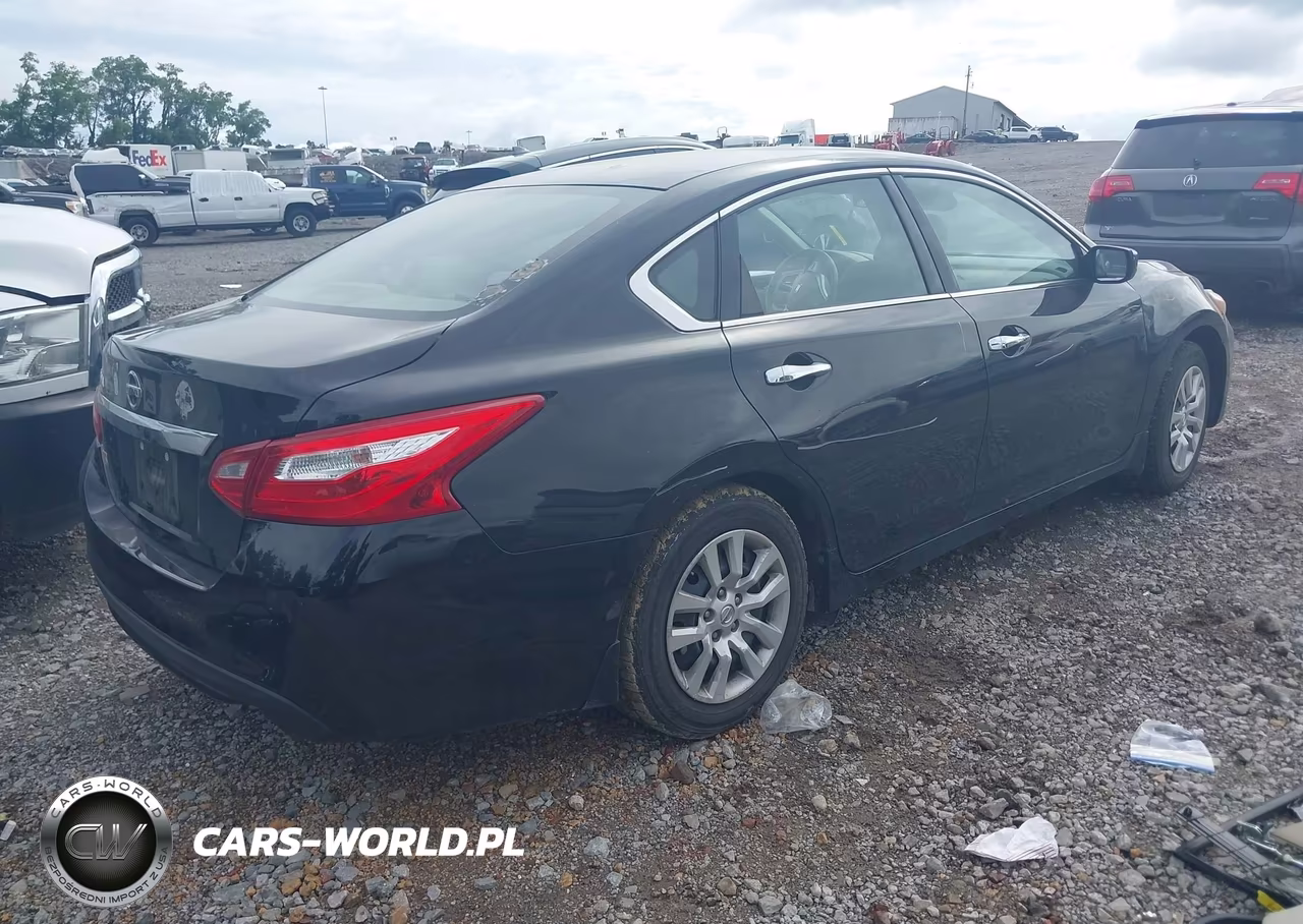 2017 Nissan Altima 2.5 S VIN:1N4AL3AP5HC251833 - 4