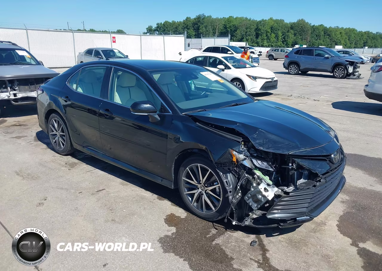 2024 Toyota Camry Xle – zdjęcie 1 z 17