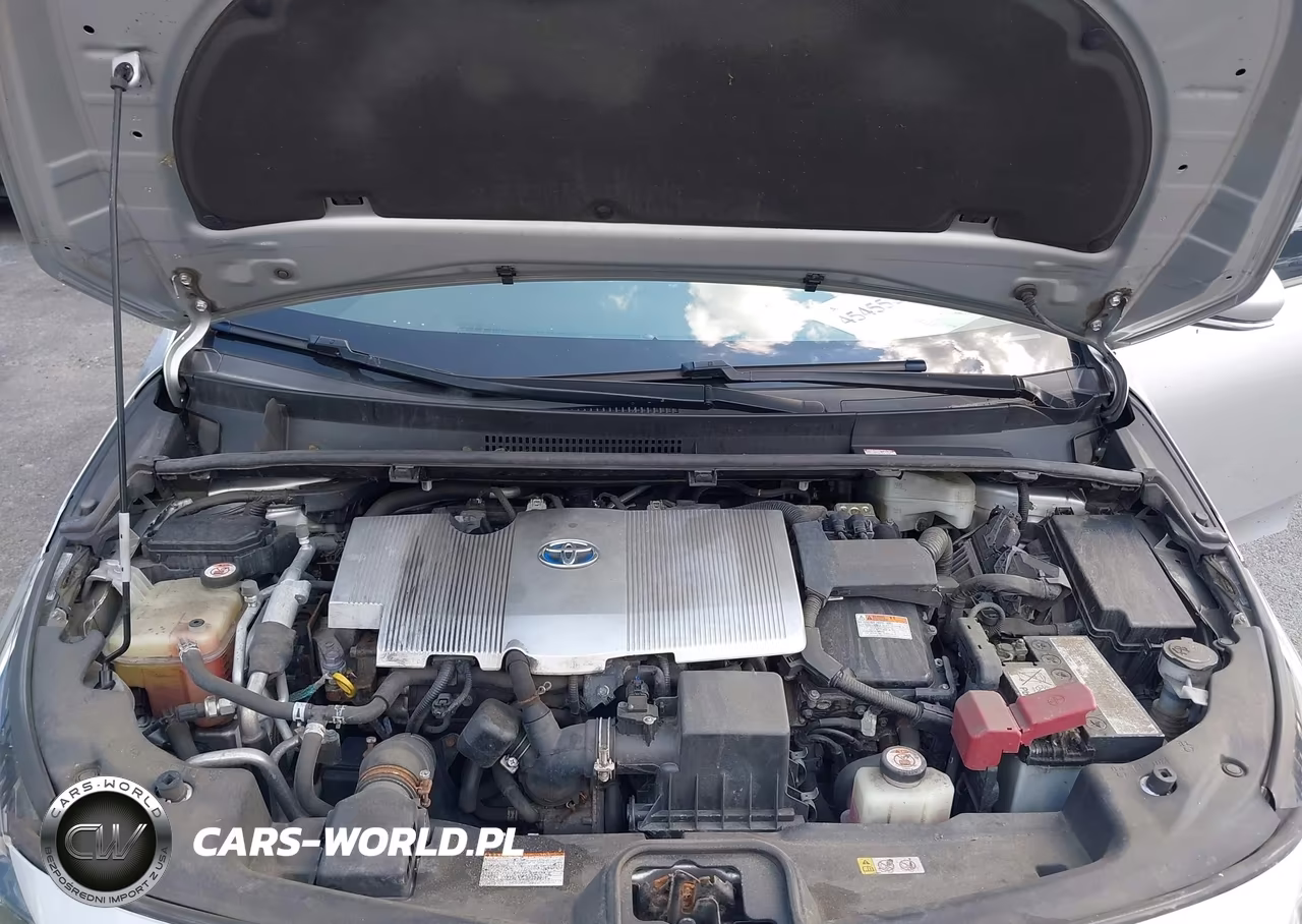 2018 Toyota Prius Prime Plus VIN:JTDKARFP9J3095544 - 10