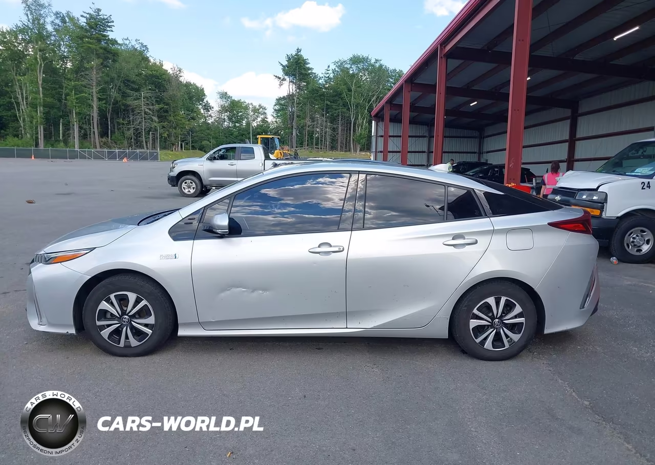 2018 Toyota Prius Prime Plus VIN:JTDKARFP9J3095544 - 15