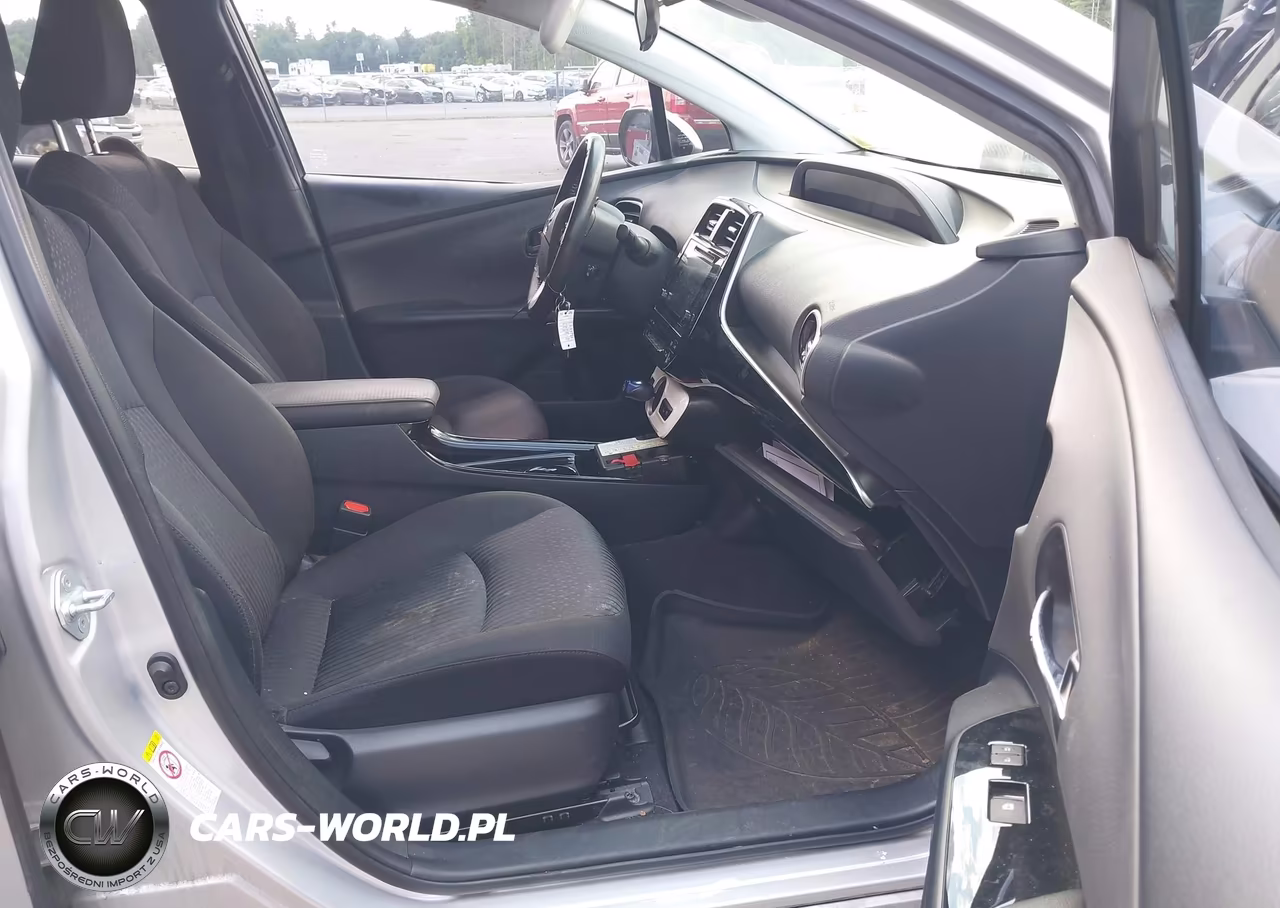 2018 Toyota Prius Prime Plus VIN:JTDKARFP9J3095544 - 5