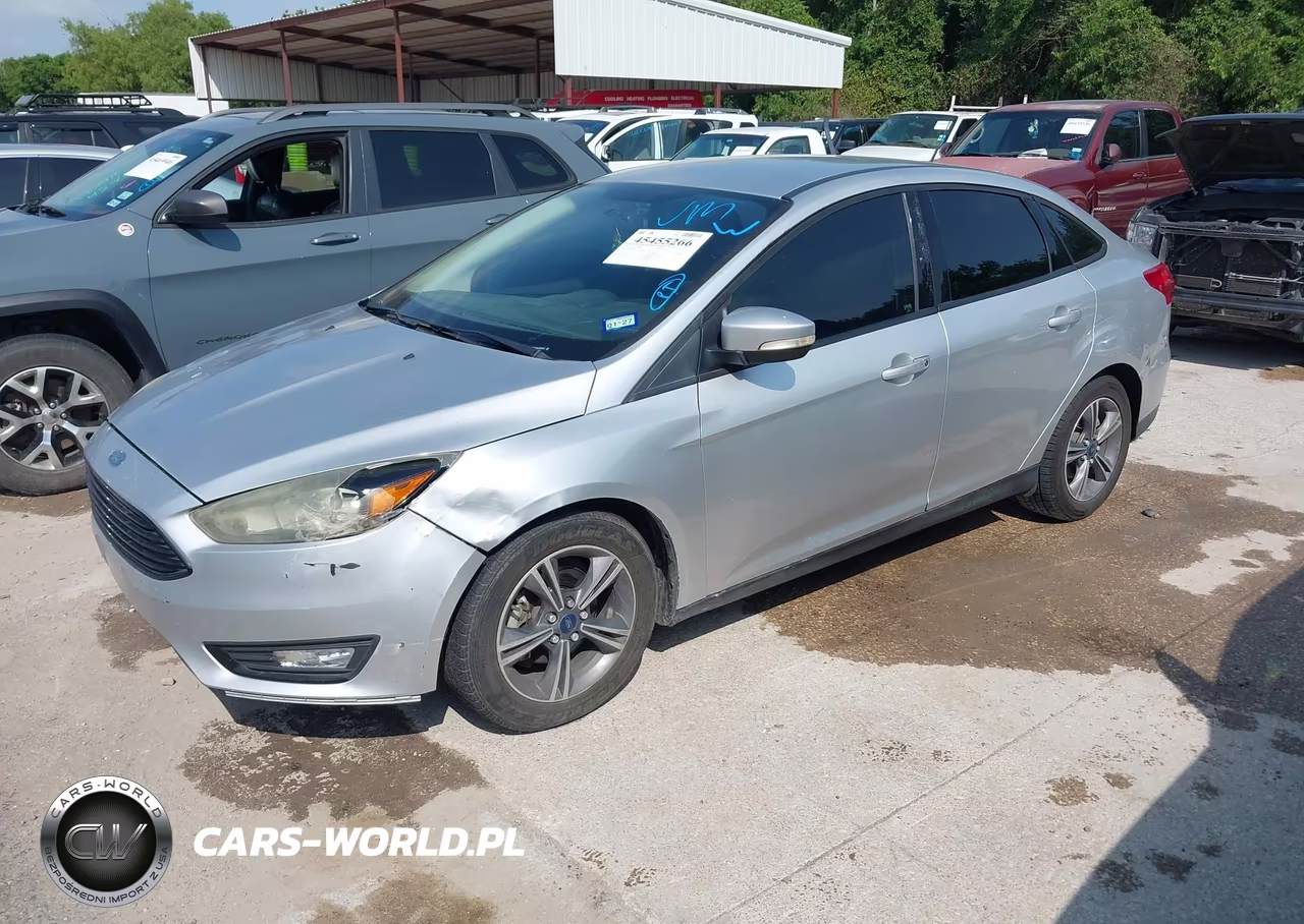 2017 Ford Focus Se VIN:1FADP3FE4HL290194 - 2
