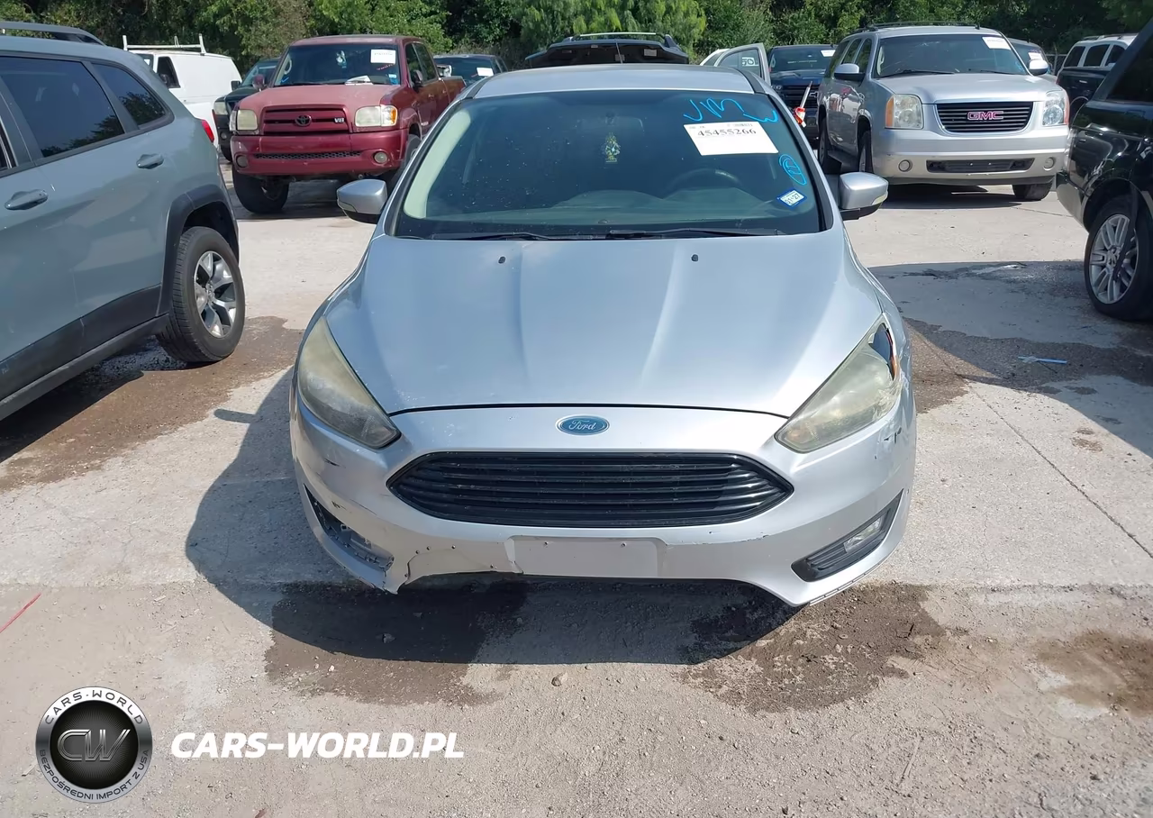 2017 Ford Focus Se VIN:1FADP3FE4HL290194 - 6