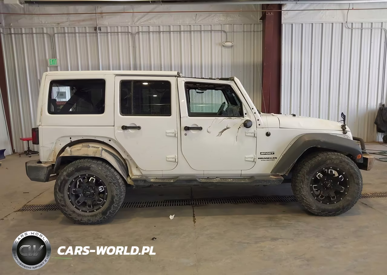 2017 Jeep Wrangler Unlimited Sport VIN:1C4BJWDG9HL615494 - 14