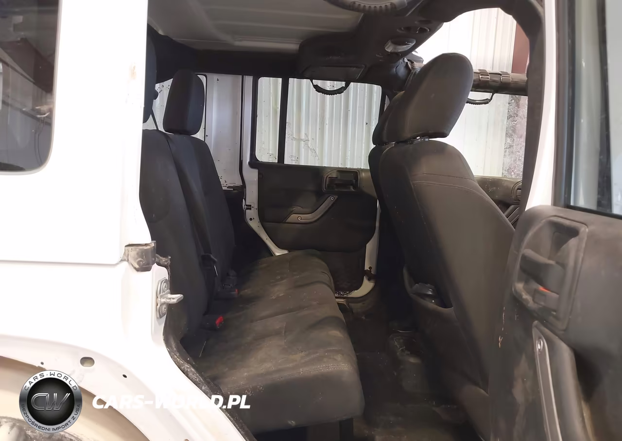 2017 Jeep Wrangler Unlimited Sport VIN:1C4BJWDG9HL615494 - 8