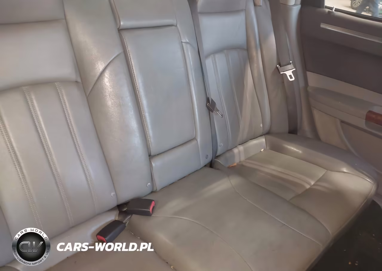 2007 Chrysler 300C VIN:2C3KK63H97H651791 - 8