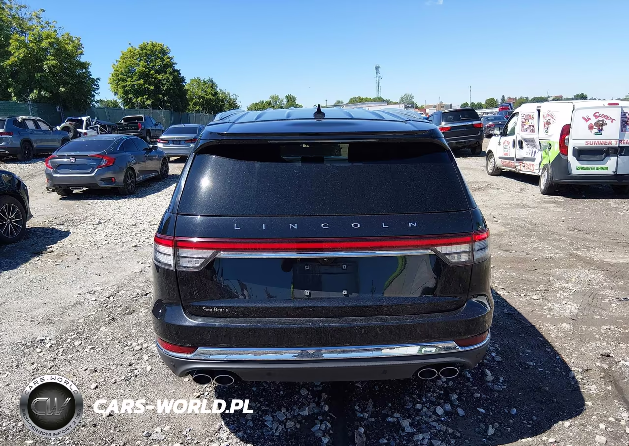 2022 Lincoln Aviator Livery VIN:5LM5J0XC8NGL14652 - 16