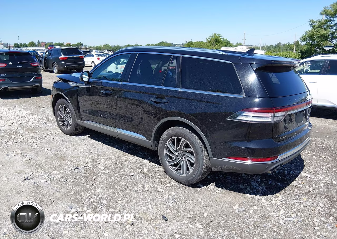 2022 Lincoln Aviator Livery VIN:5LM5J0XC8NGL14652 - 3