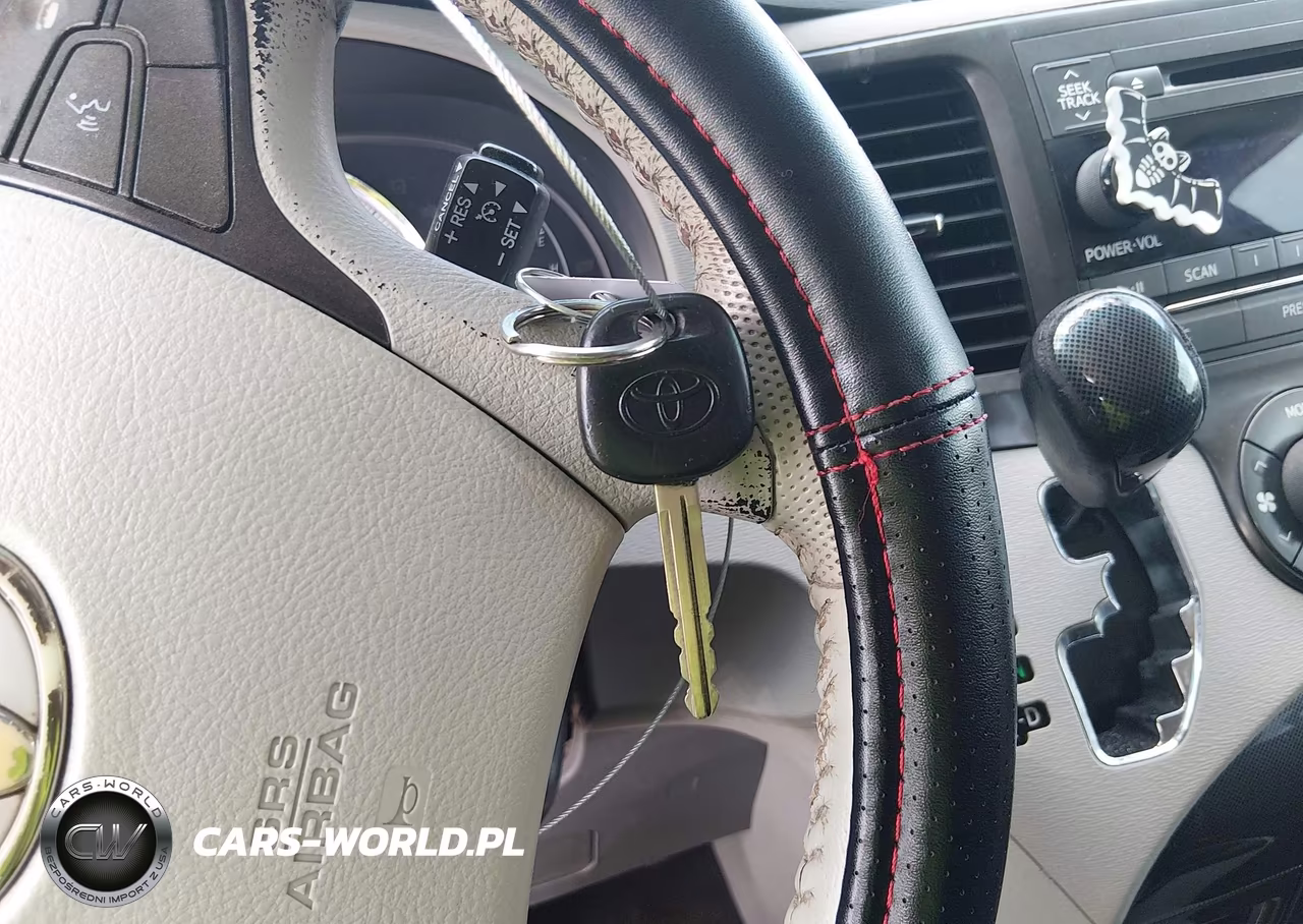 2012 Toyota Sienna Se 8 Passenger VIN:5TDXK3DC1CS188270 - 11