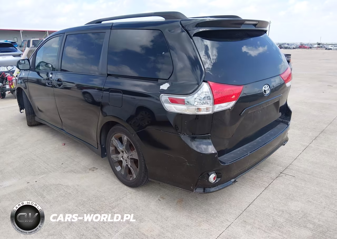 2012 Toyota Sienna Se 8 Passenger VIN:5TDXK3DC1CS188270 - 3