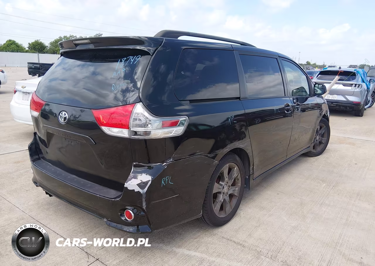 2012 Toyota Sienna Se 8 Passenger VIN:5TDXK3DC1CS188270 - 4