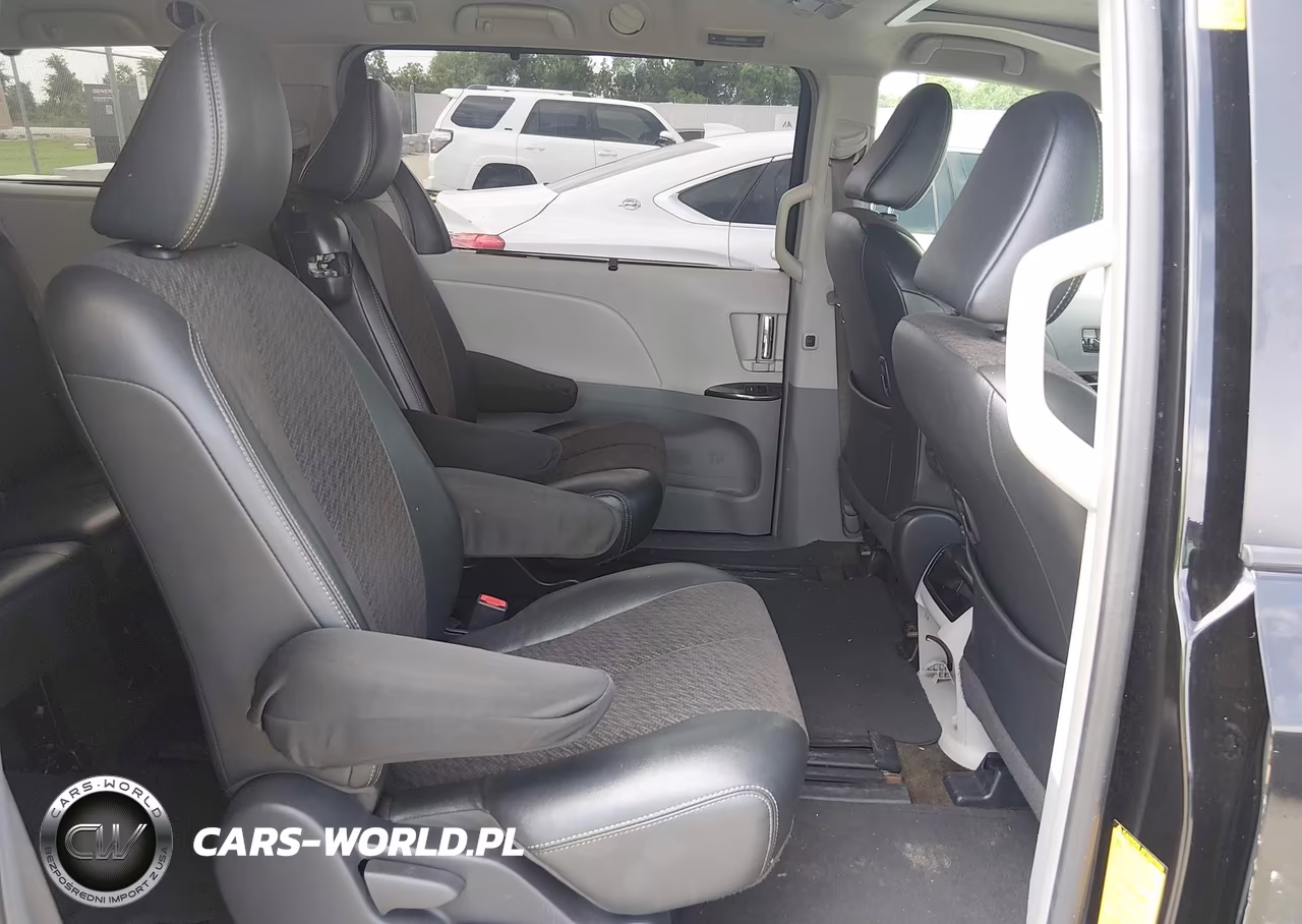 2012 Toyota Sienna Se 8 Passenger VIN:5TDXK3DC1CS188270 - 8