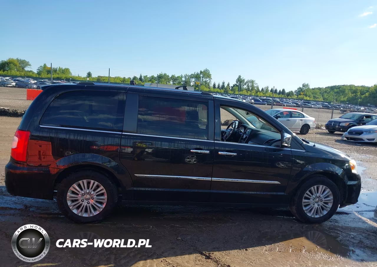 2013 Chrysler Town & Country Limited VIN:2C4RC1GG7DR806033 - 13