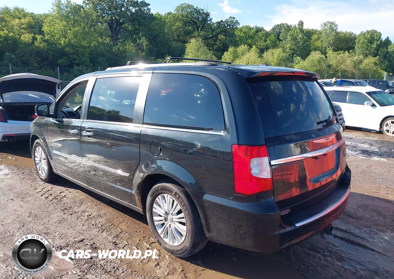 2013 Chrysler Town & Country Limited VIN:2C4RC1GG7DR806033 - 3