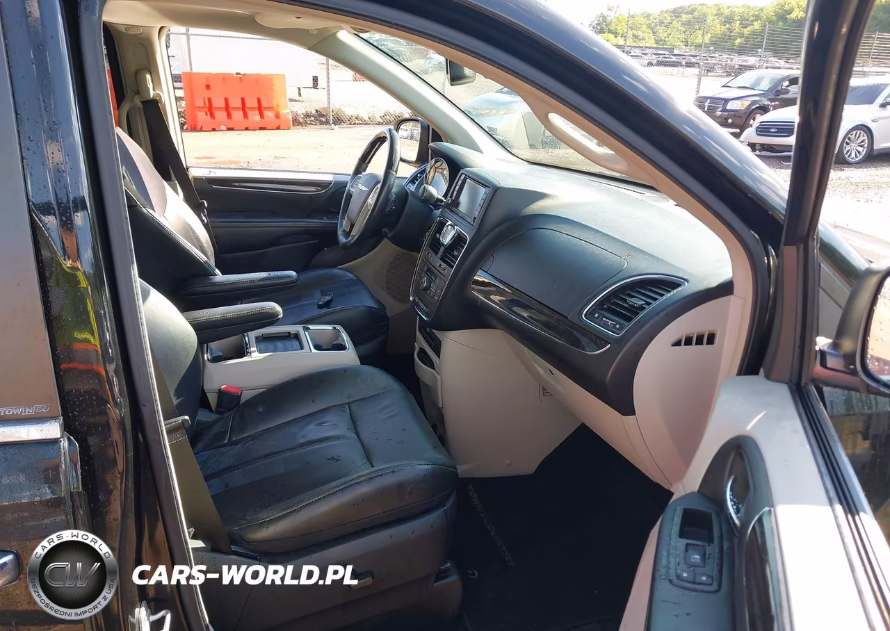 2013 Chrysler Town & Country Limited VIN:2C4RC1GG7DR806033 - 5