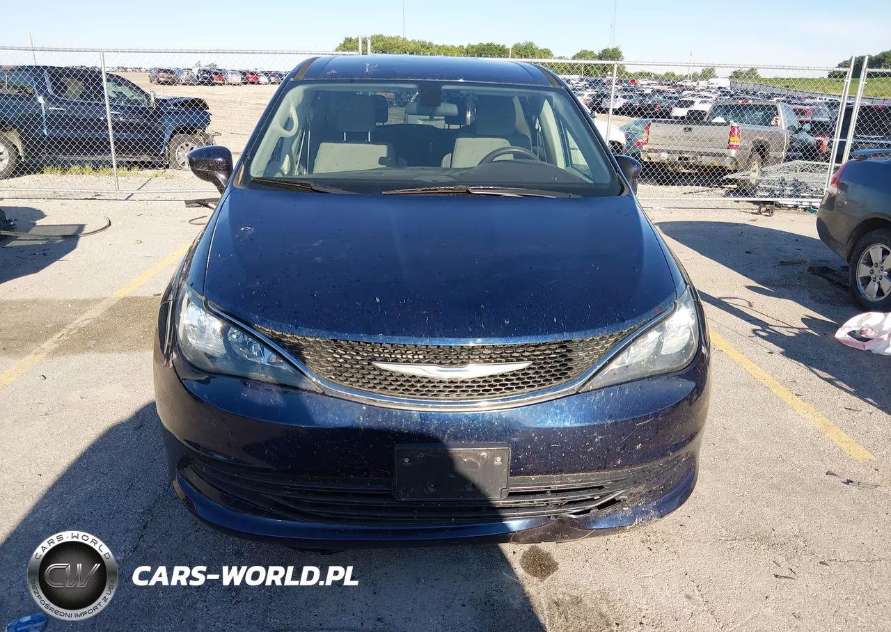 2018 Chrysler Pacifica Touring VIN:2C4RC1DG6JR148639 - 12