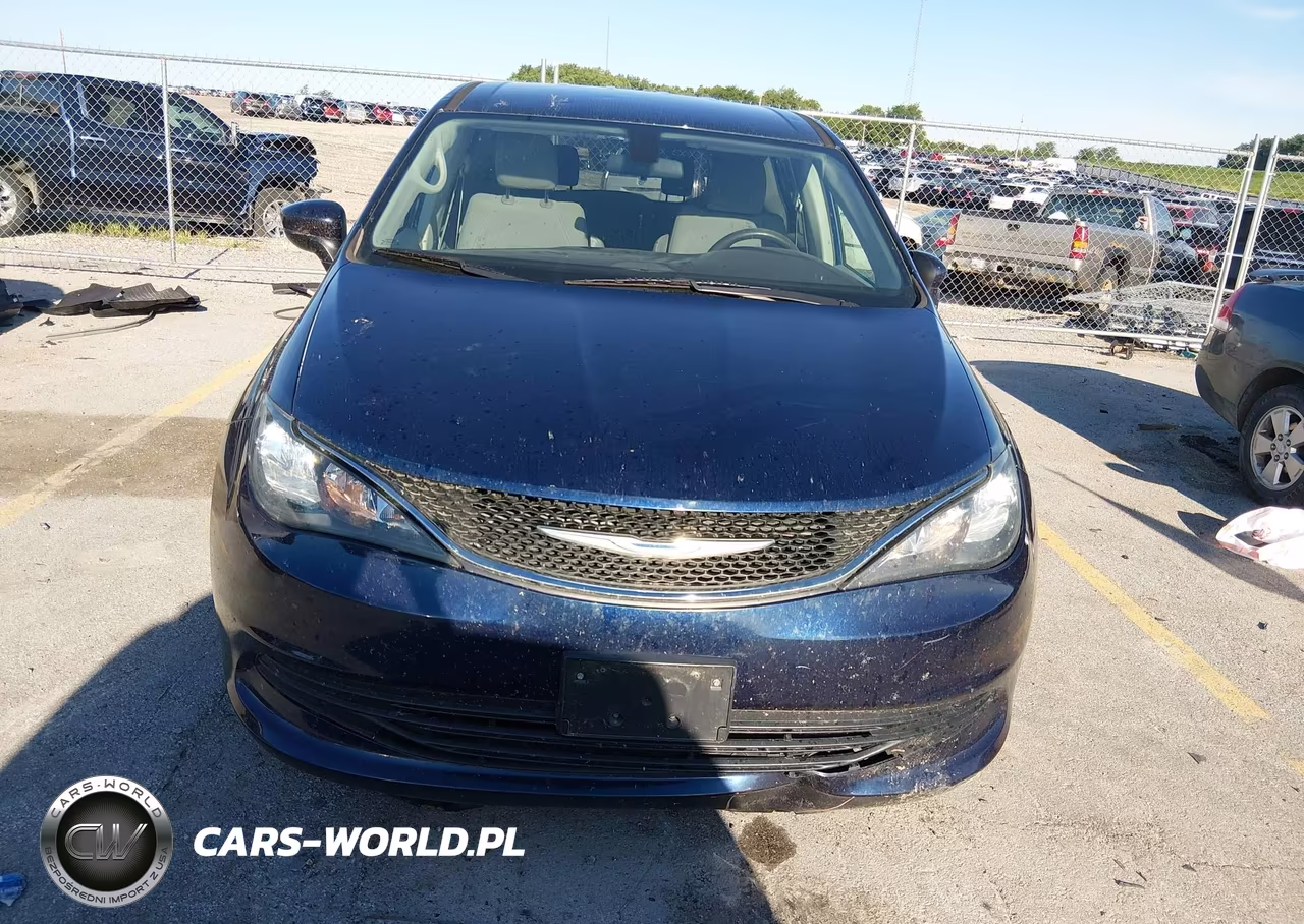 2018 Chrysler Pacifica Touring VIN:2C4RC1DG6JR148639 - 6