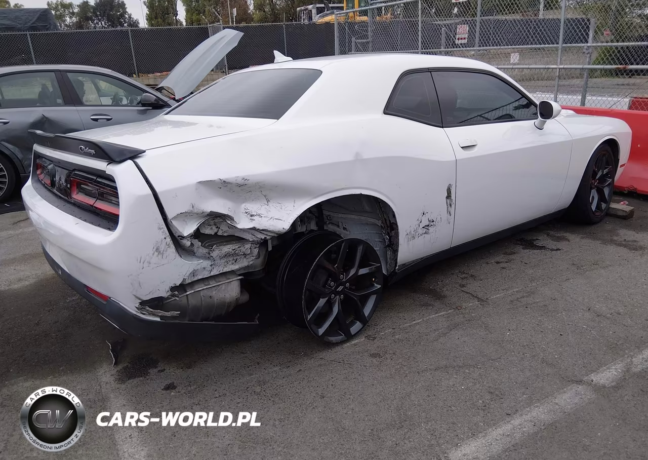 2019 Dodge Challenger Sxt VIN:2C3CDZAGXKH503359 - 4