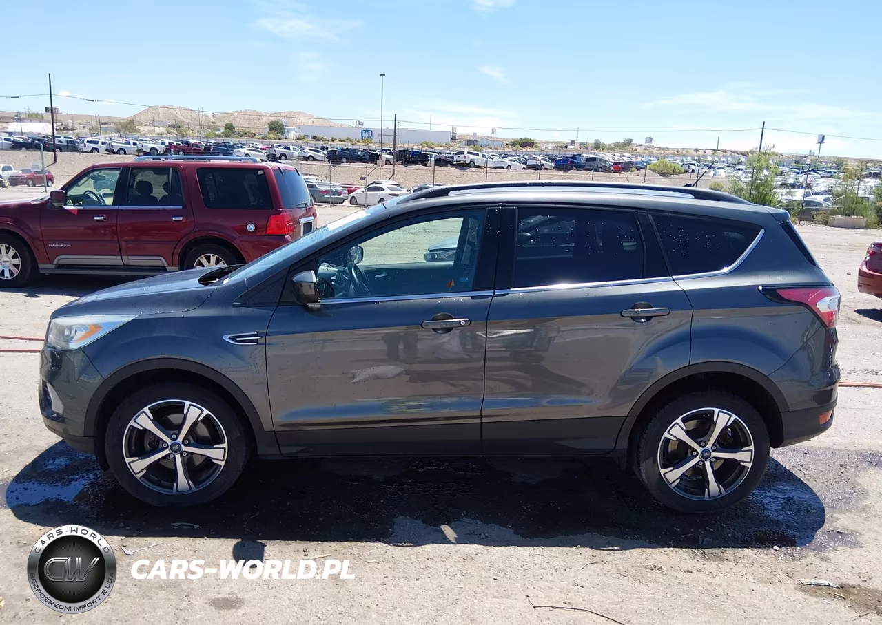 2018 Ford Escape Sel VIN:1FMCU0HD9JUA24330 - 15