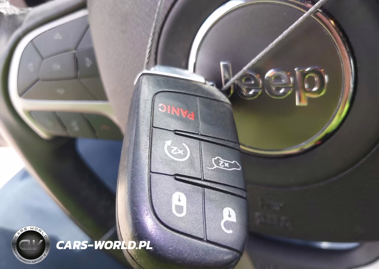 2020 Jeep Grand Cherokee Altitude 4X2 VIN:1C4RJEAG8LC246875 - 11