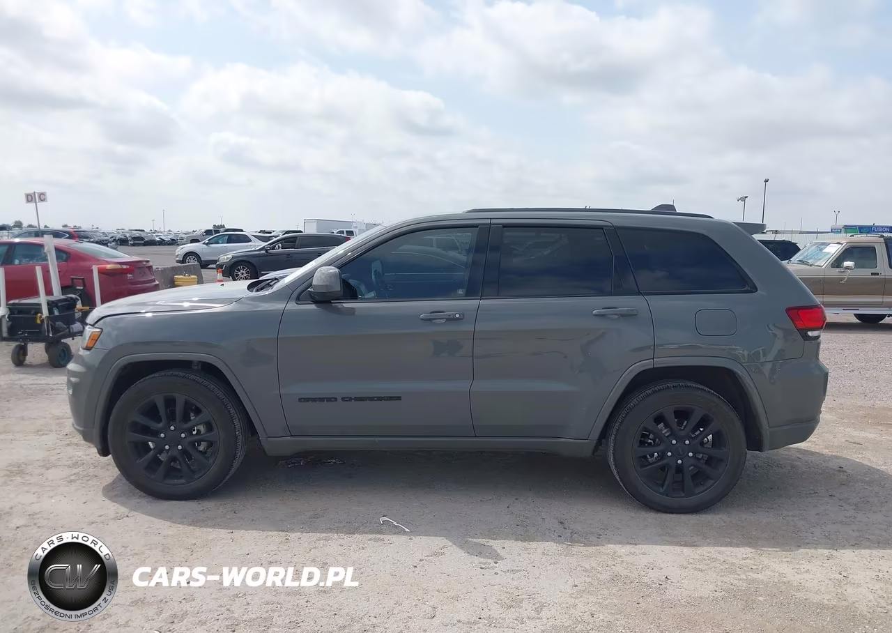 2020 Jeep Grand Cherokee Altitude 4X2 VIN:1C4RJEAG8LC246875 - 14