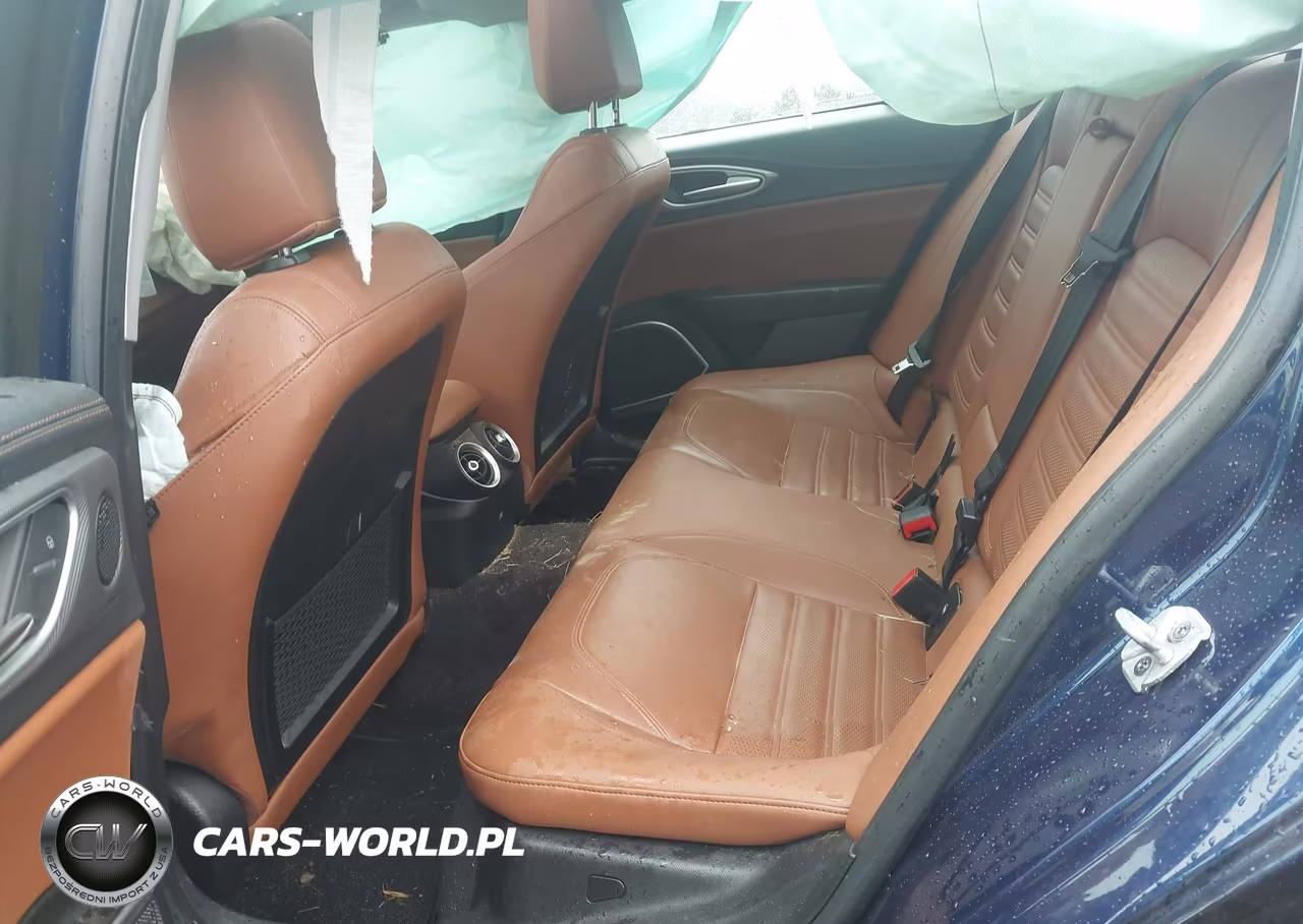 2018 Alfa Romeo Giulia Ti Sport Awd VIN:ZARFAEEN0J7590384 - 8