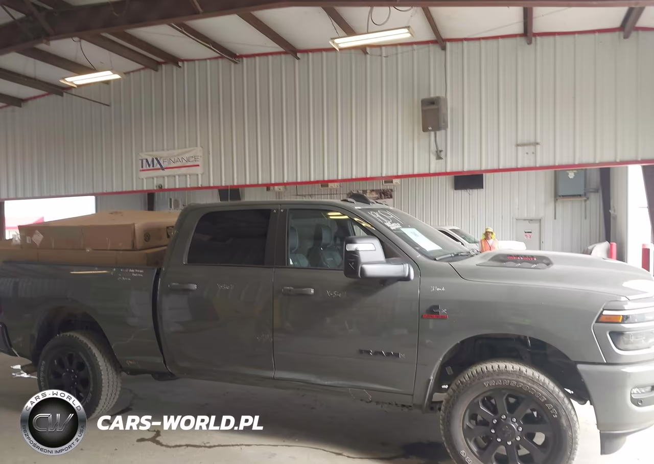 2026 Ram 2500 Laramie 4X4 6'4 Box VIN:3C63R5FL0TG152207 - 17