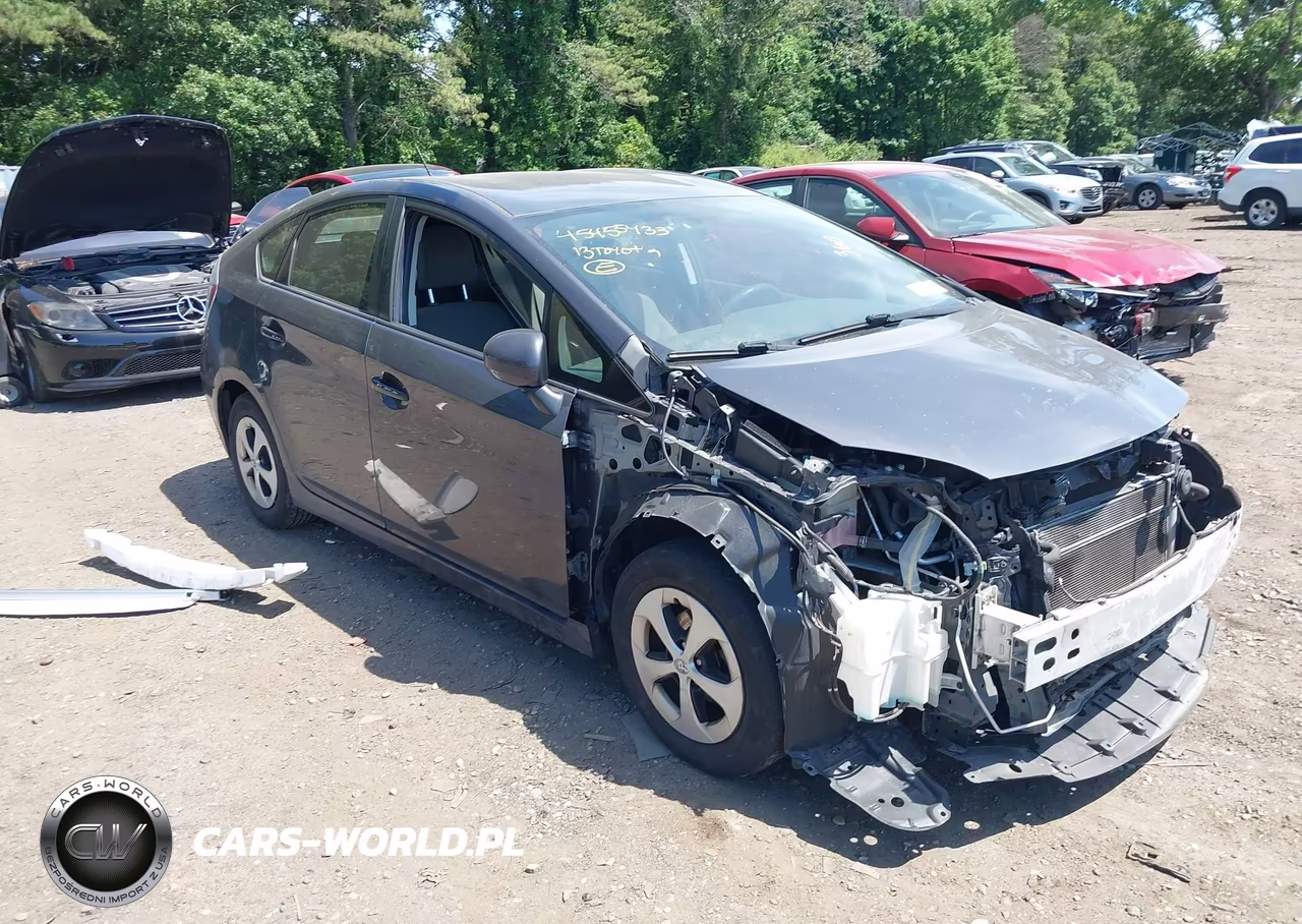 2013 Toyota Prius Two – zdjęcie 1 z 16
