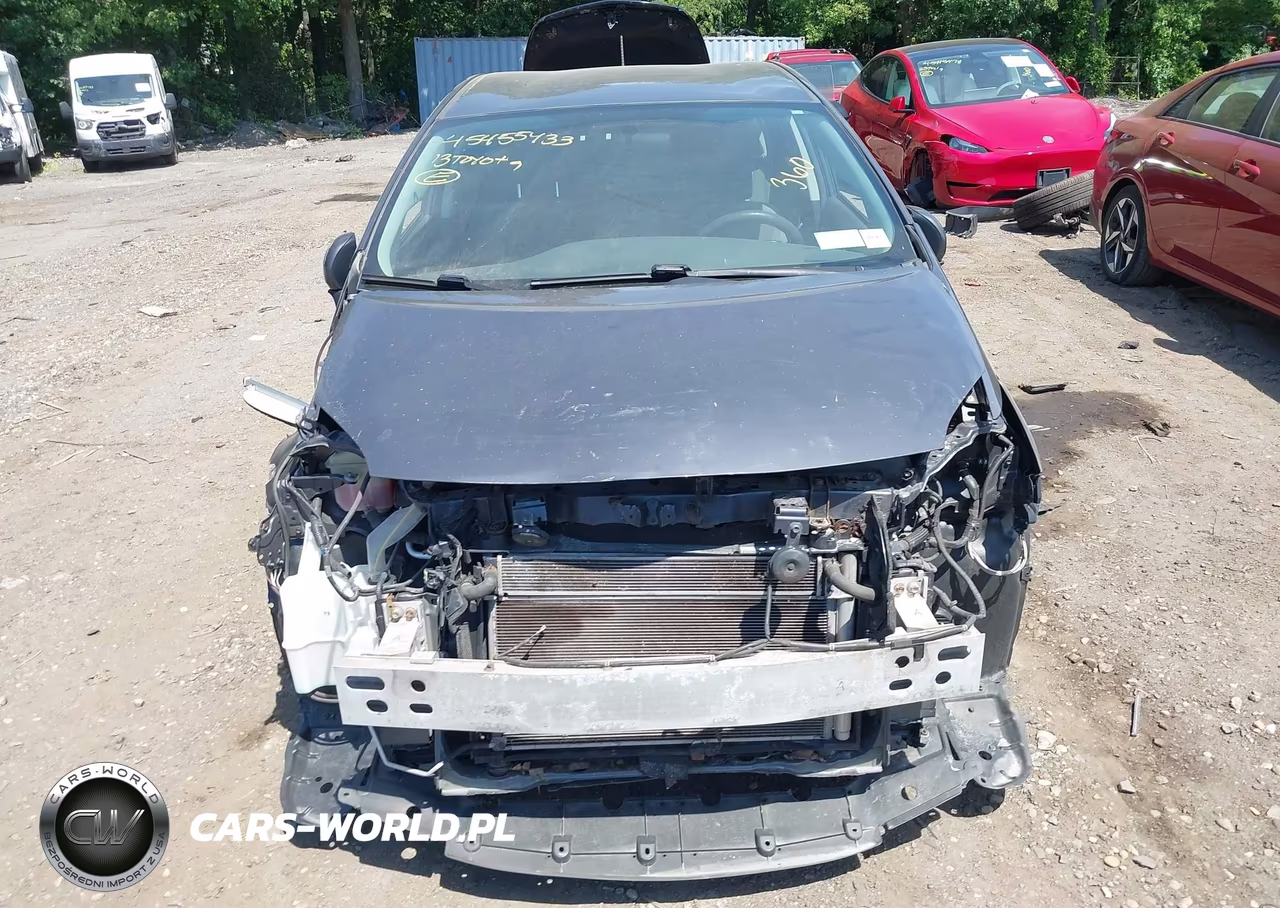 2013 Toyota Prius Two VIN:JTDKN3DU9D5680157 - 12