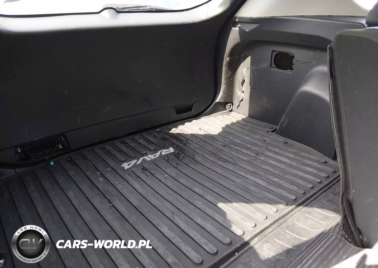 2021 Toyota Rav4 Xle VIN:2T3P1RFV2MC229950 - 17