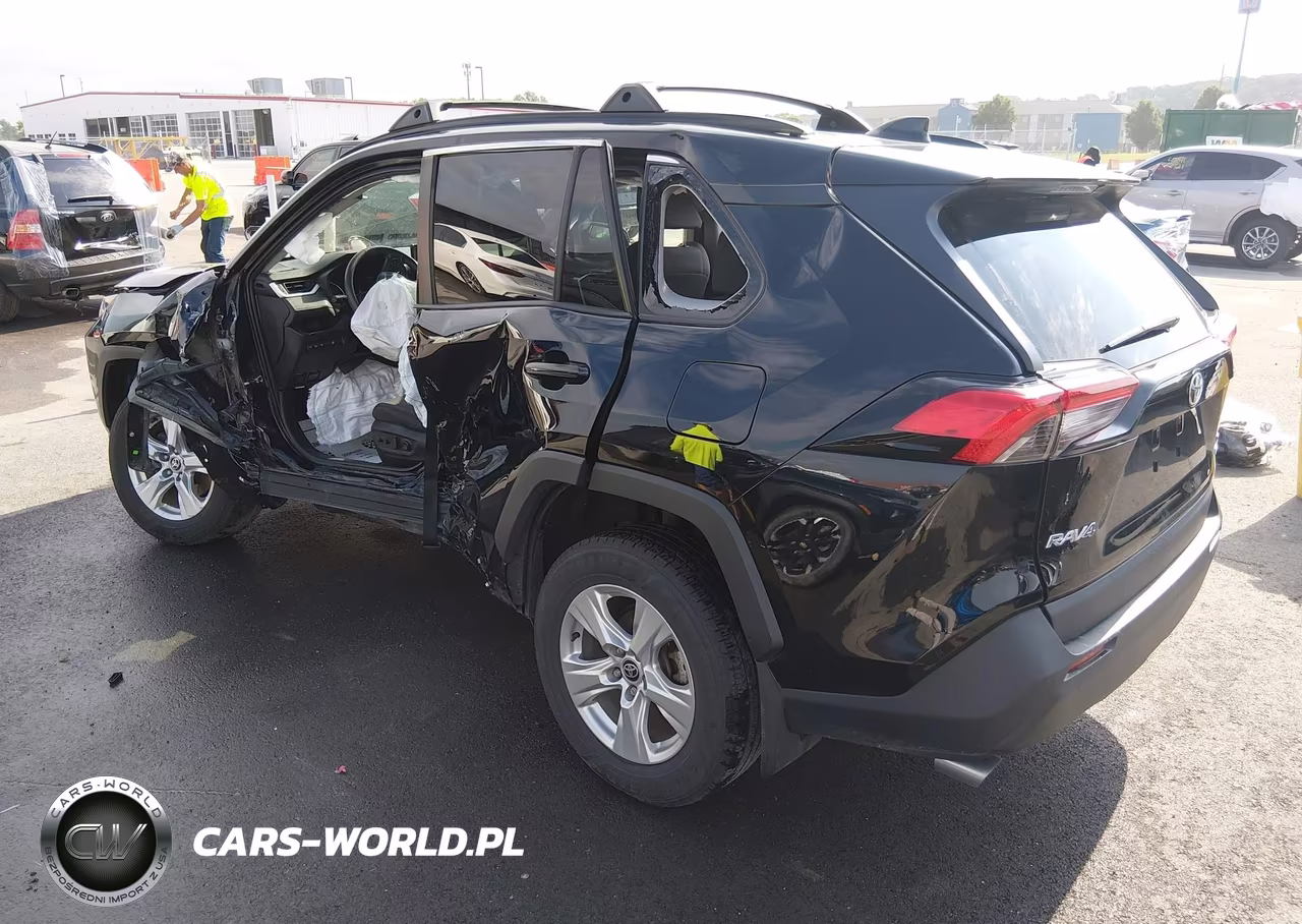 2021 Toyota Rav4 Xle VIN:2T3P1RFV2MC229950 - 3