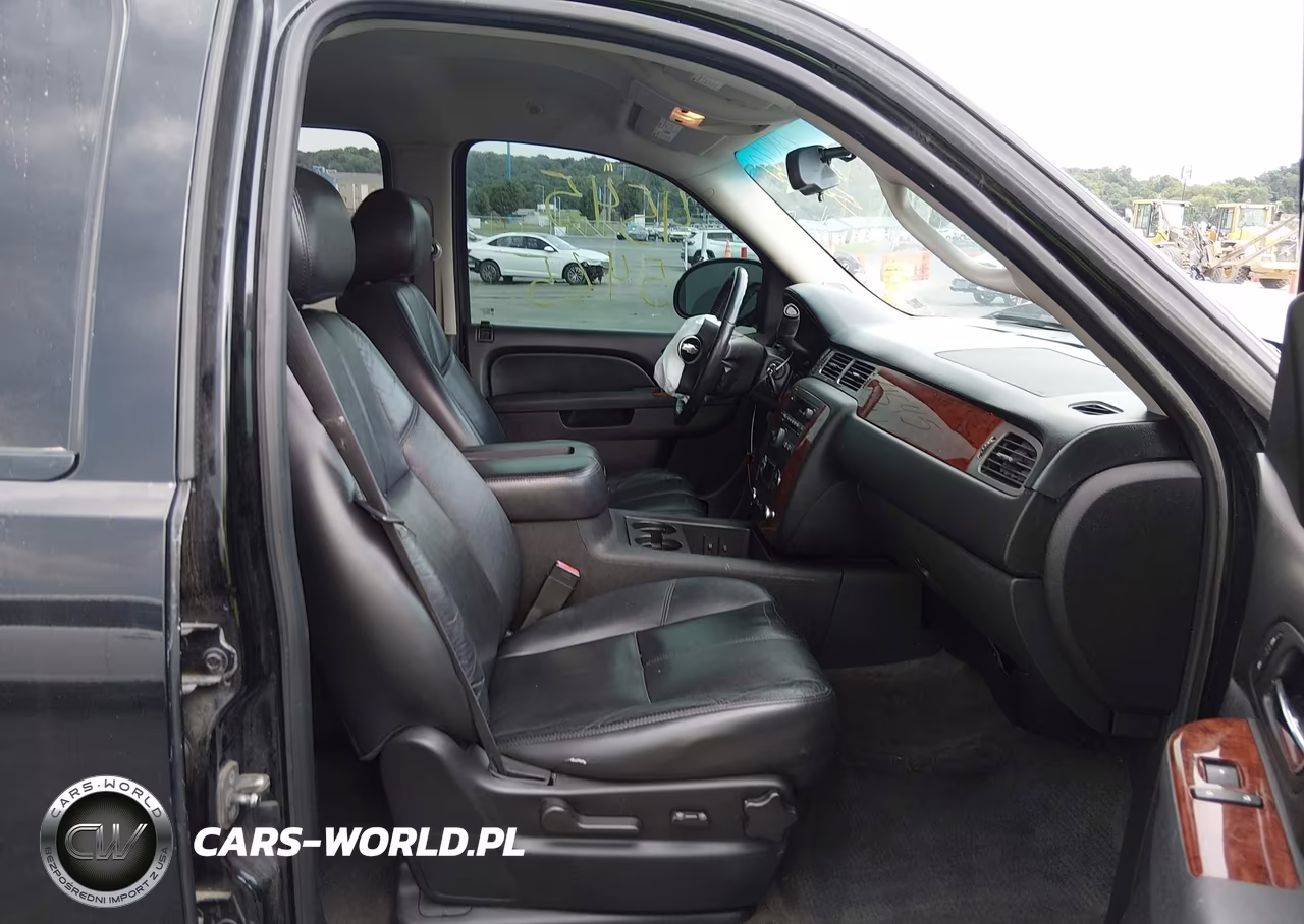 2012 Chevrolet Tahoe Lt VIN:1GNSKBE01CR129797 - 5