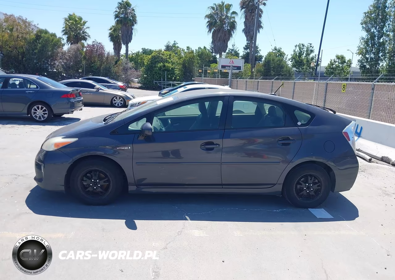 2012 Toyota Prius Four VIN:JTDKN3DU8C1564566 - 14
