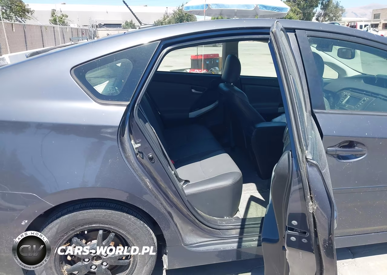2012 Toyota Prius Four VIN:JTDKN3DU8C1564566 - 8