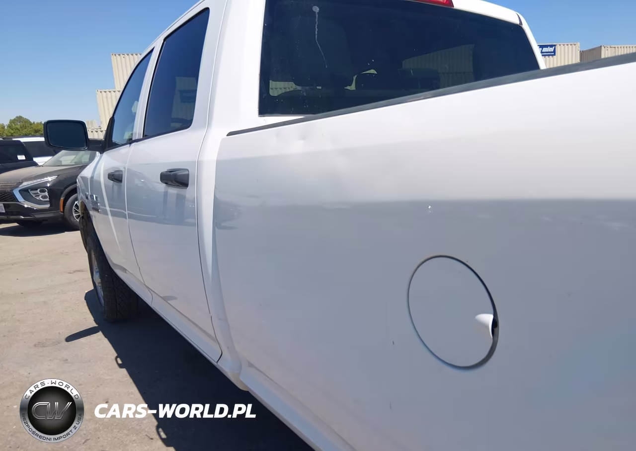 2018 Ram 2500 Tradesman 4X4 8' Box VIN:3C6TR5HT9JG295263 - 13