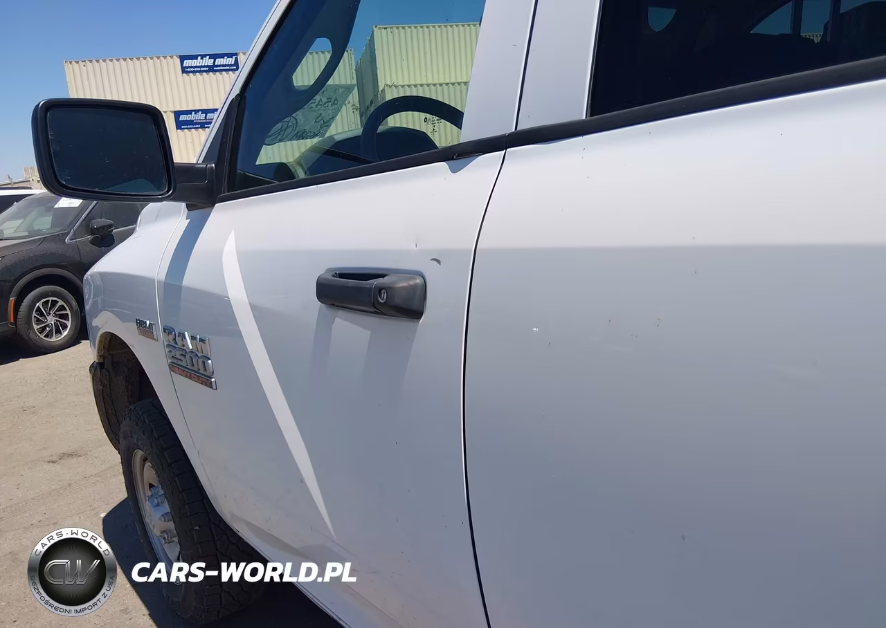 2018 Ram 2500 Tradesman 4X4 8' Box VIN:3C6TR5HT9JG295263 - 14