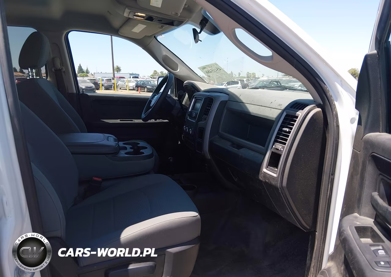 2018 Ram 2500 Tradesman 4X4 8' Box VIN:3C6TR5HT9JG295263 - 5