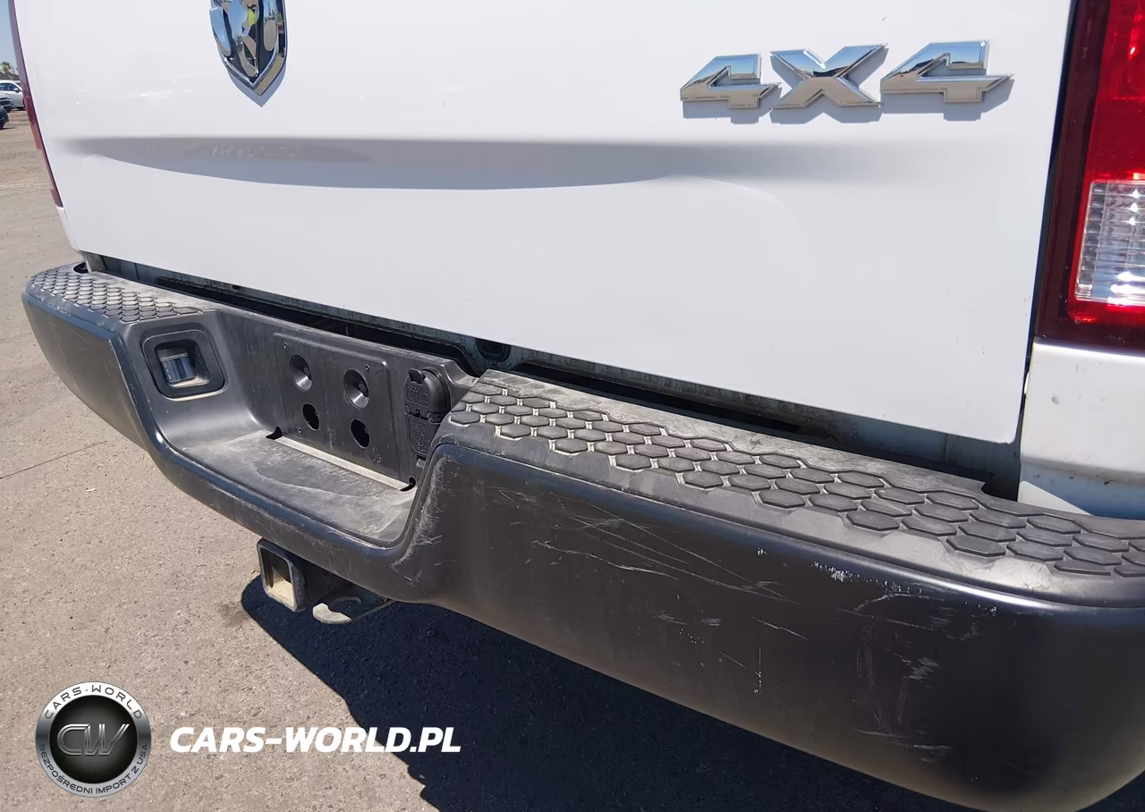 2018 Ram 2500 Tradesman 4X4 8' Box VIN:3C6TR5HT9JG295263 - 6