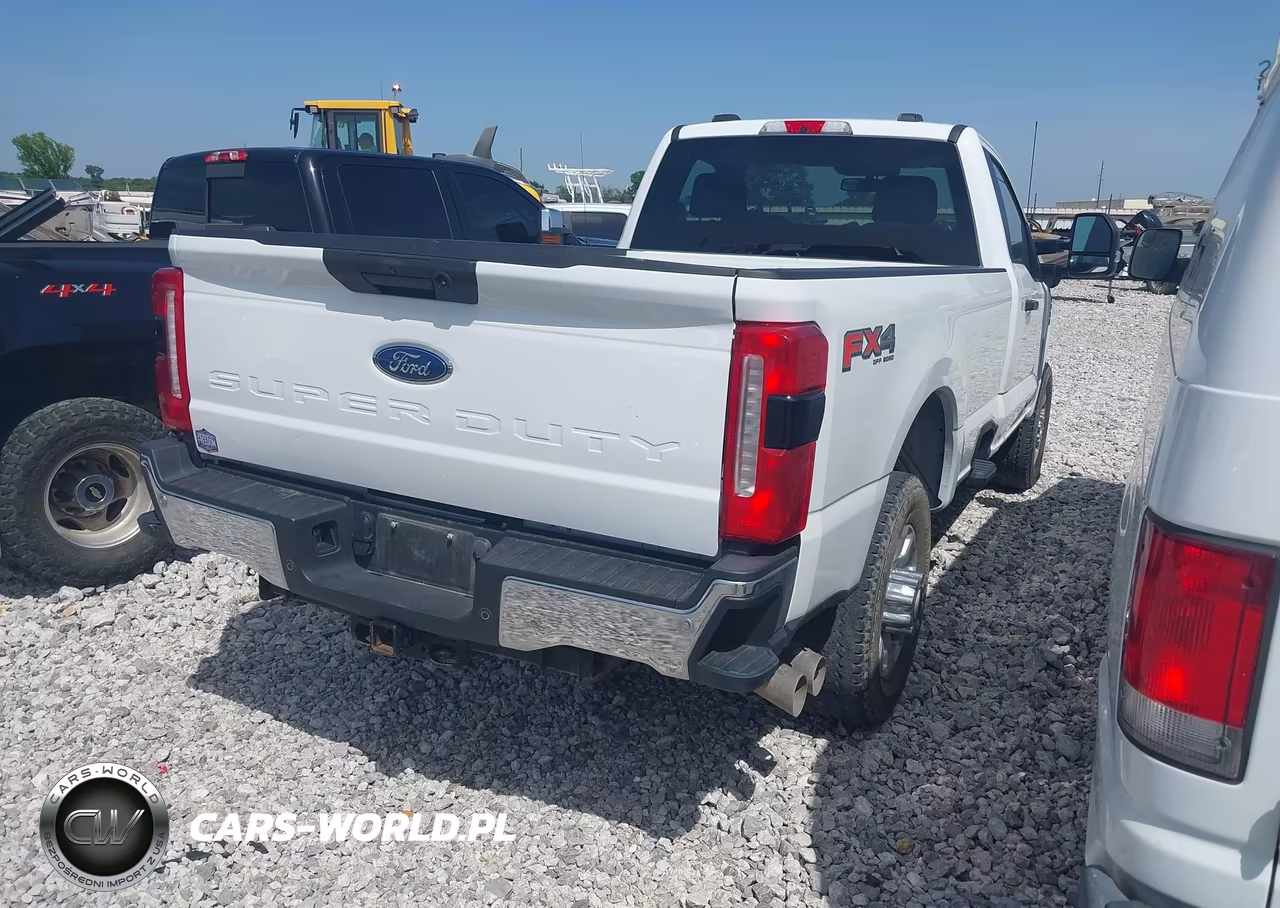 2023 Ford F-350 Xlt VIN:1FTRF3BT3PEE10609 - 4