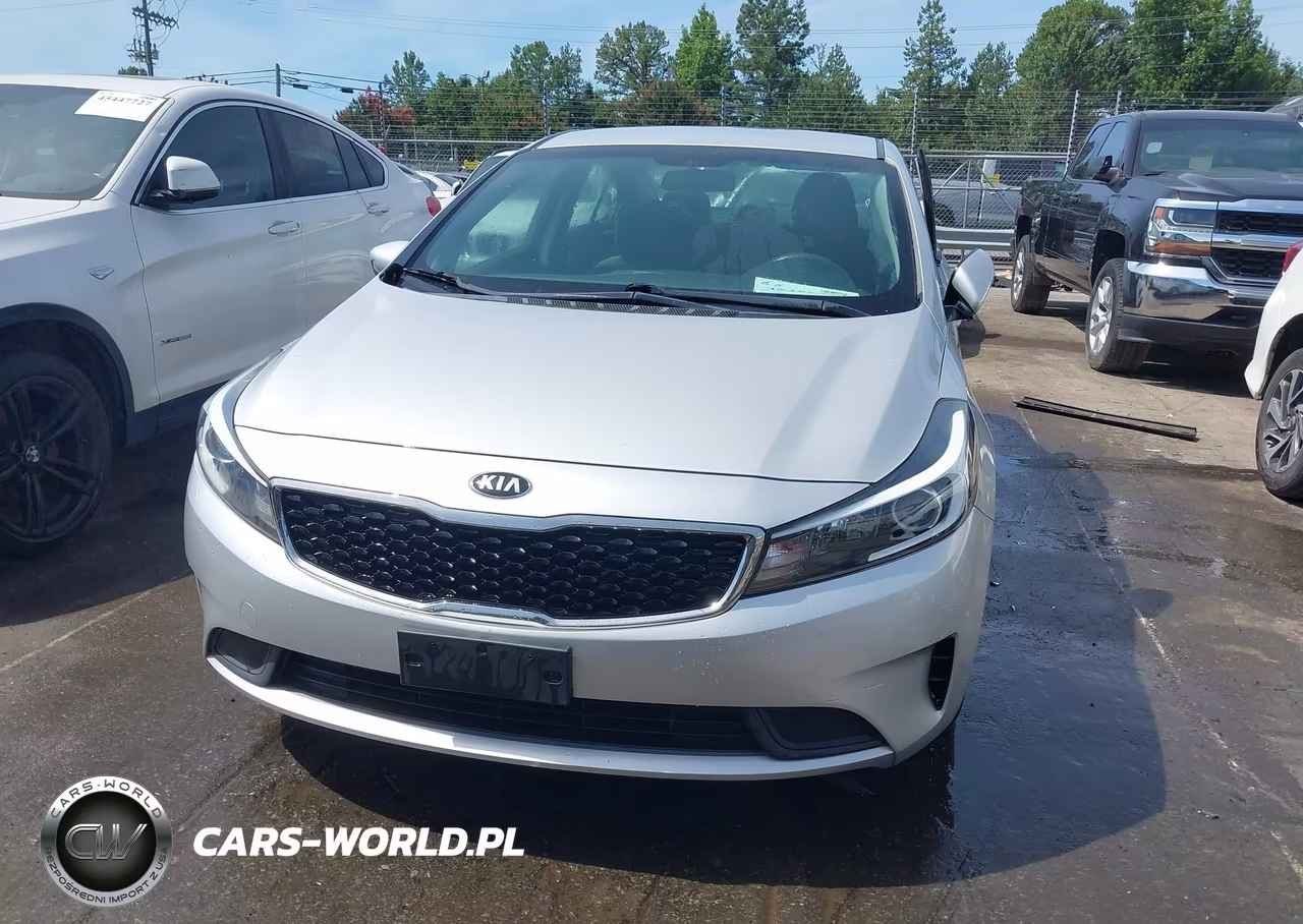 2018 Kia Forte Lx VIN:3KPFL4A76JE245270 - 12