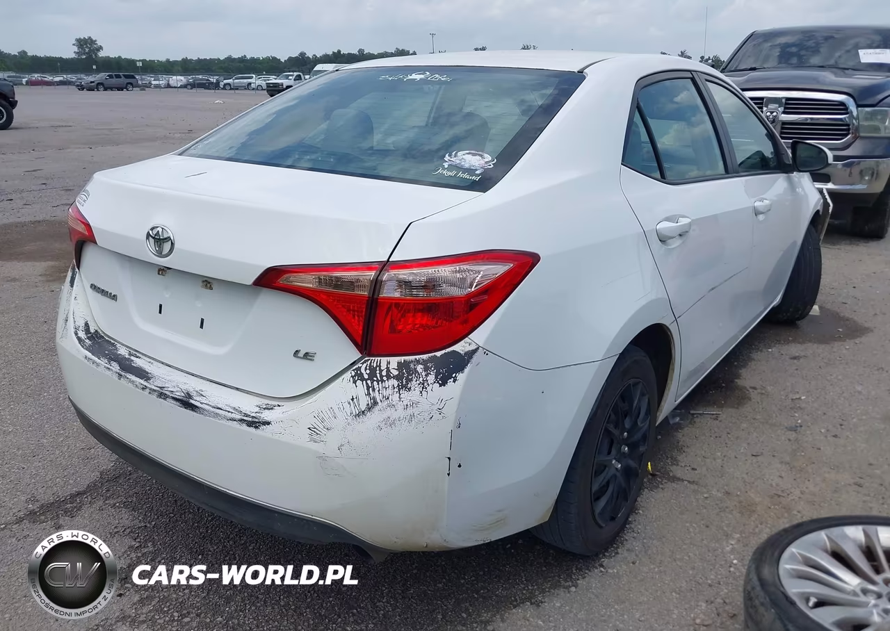 2017 Toyota Corolla Le VIN:5YFBURHE7HP602168 - 4