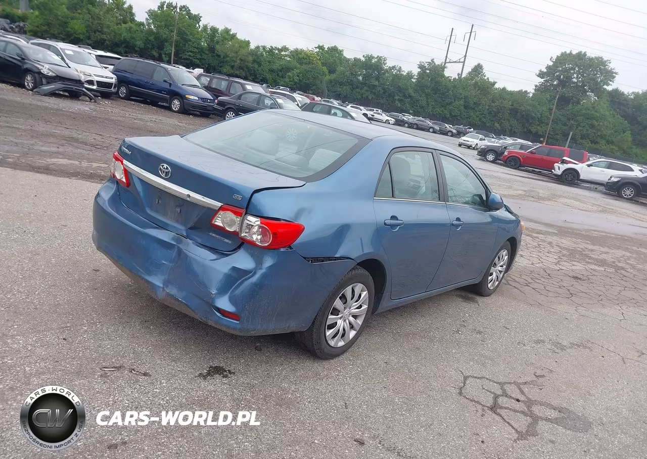 2013 Toyota Corolla Le VIN:5YFBU4EE8DP118303 - 4