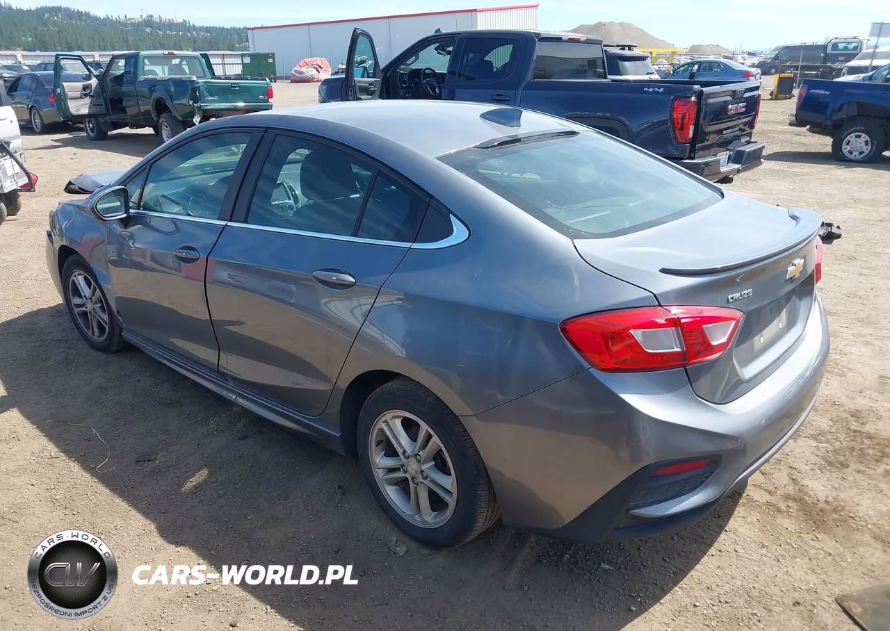 2018 Chevrolet Cruze Lt Auto VIN:1G1BE5SM4J7132039 - 3