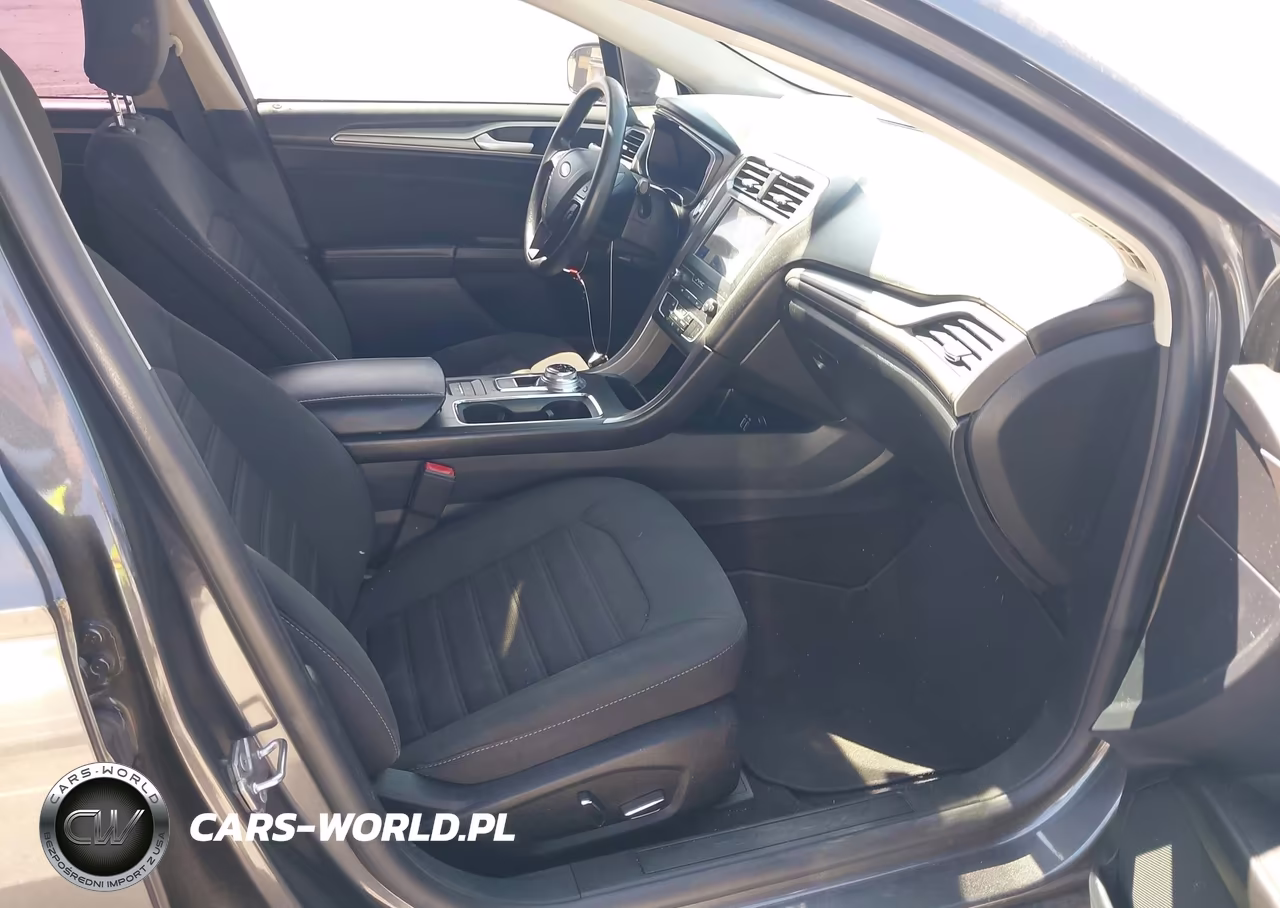 2019 Ford Fusion Hybrid Se VIN:3FA6P0LU7KR268881 - 5